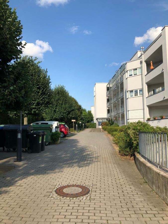 Parkplatz Und Balkon - Burberg'S Heimathafen In Wiesbaden Ngoại thất bức ảnh